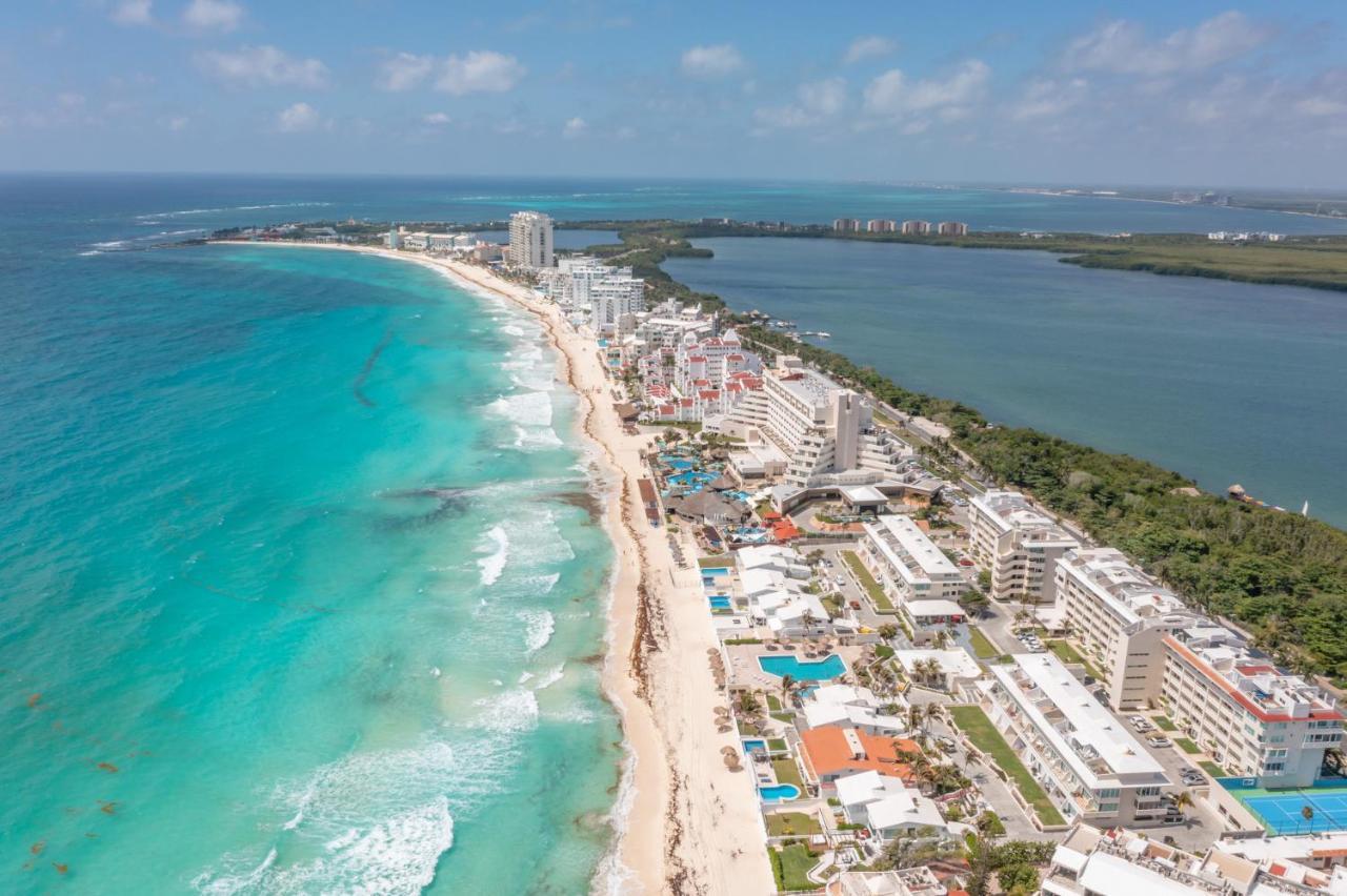 Ocean View Three Bedroom, Three Story Penthouse By The Beach Cancún Zewnętrze zdjęcie