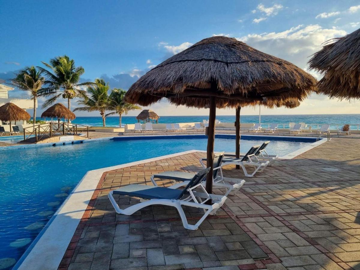 Ocean View Three Bedroom, Three Story Penthouse By The Beach Cancún Zewnętrze zdjęcie